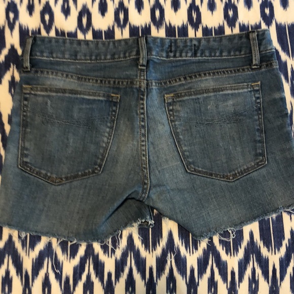 GAP1969 cutoff jean shorts- Sz 28/6 - Picture 3 of 4